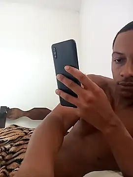 Pretinhoo25 online show from 02-24-26, 02:48