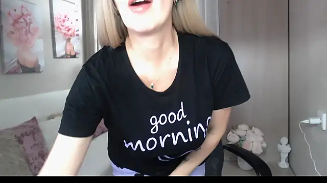 sensualEmilia online show from 02-12-25, 07:56