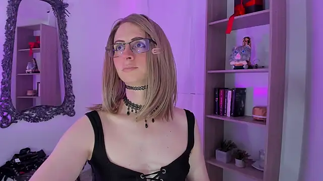 KimberlyJohnsoon online show from 11-29-25, 03:37