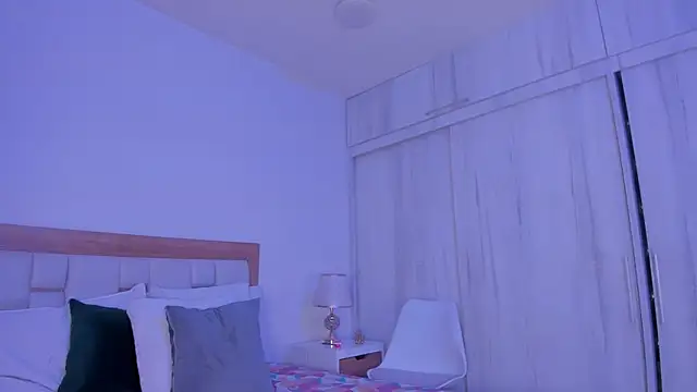 mia hank online show from 01-13-25, 11:41