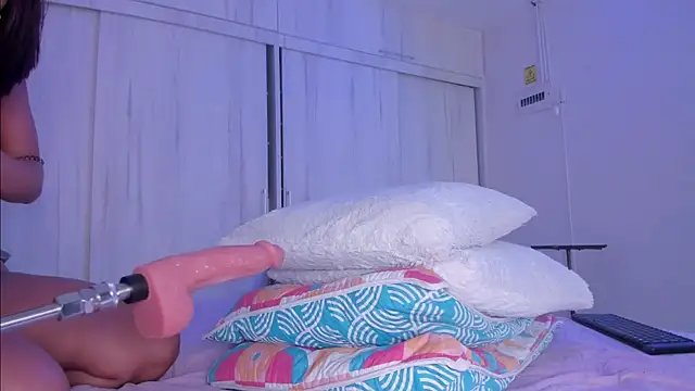 mia hank online show from 01-20-25, 02:36