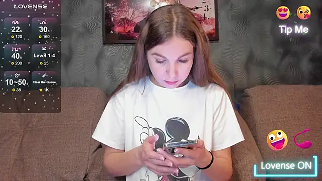 CassieMils online show from 11-26-25, 03:29