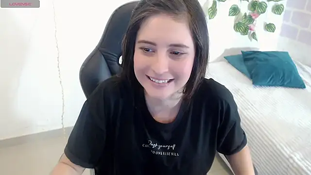 tania sweet   online show from 01-28-25, 04:41