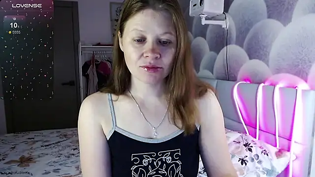 alekasamui online show from 10-19-25, 10:10