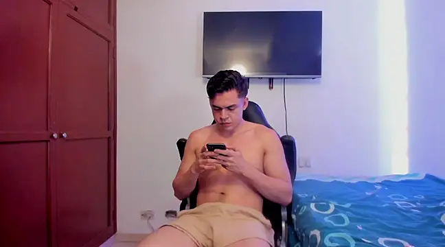 Lucian Gomez  online show from 03-05-25, 02:56