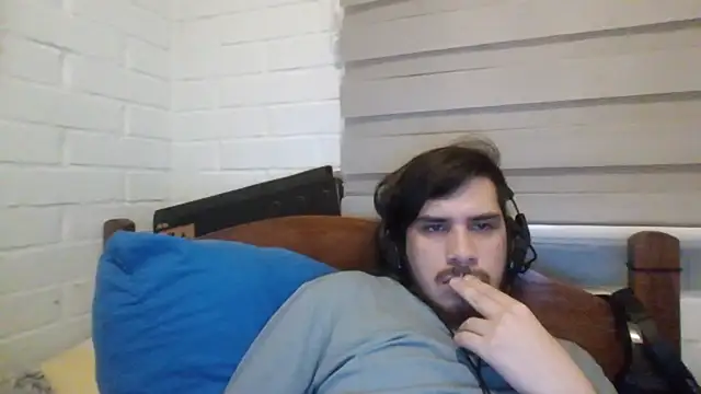 hung weeb online show from 01-15-25, 03:22