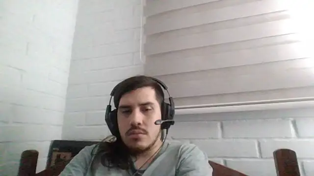 Snapshot of hung_weeb chatting on 02-16-25, 01:47 hung weeb online show from 02-16-25, 01:47