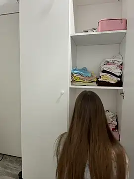 Snapshot of elikako chatting on 04-15-26, 11:06 elikako online show from 04-15-26, 11:06