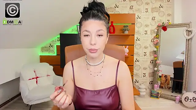 EmillyTaylor online show from 03-11-26, 04:40