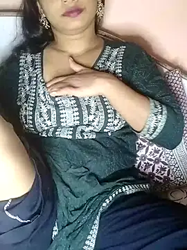 Snapshot of Beautifulsex4u chatting on 09-14-25, 07:02 Beautifulsex4u online show from 09-14-25, 07:02