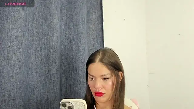 zoe69x online show from 02-18-25, 02:49