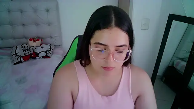 Snapshot of _alicia_z chatting on 12-02-24, 09:06 alicia z online show from 12-02-24, 09:06