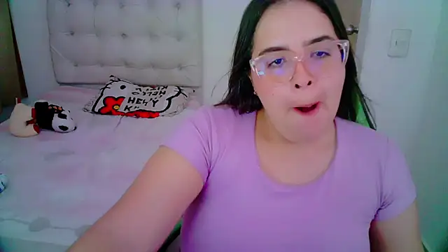 Snapshot of _alicia_z chatting on 12-27-24, 08:39 alicia z online show from 12-27-24, 08:39