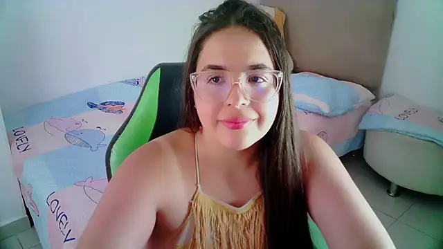 Snapshot of _alicia_z chatting on 01-17-25, 06:33 alicia z online show from 01-17-25, 06:33