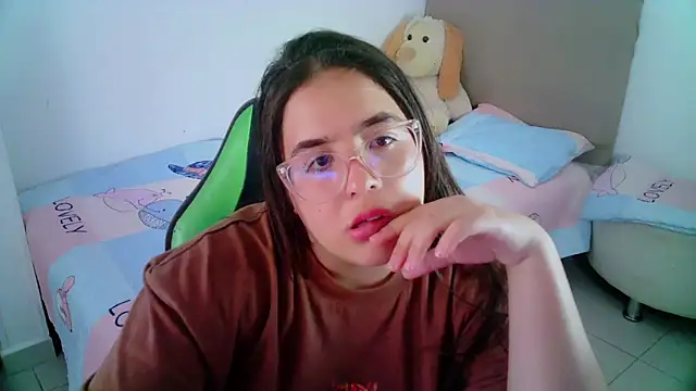 Snapshot of _alicia_z chatting on 01-17-25, 09:39 alicia z online show from 01-17-25, 09:39