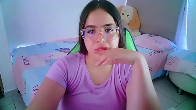 Snapshot of _alicia_z chatting on 01-28-25, 09:19 alicia z online show from 01-28-25, 09:19