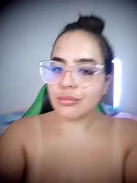 Snapshot of _alicia_z chatting on 02-02-25, 09:02 alicia z online show from 02-02-25, 09:02