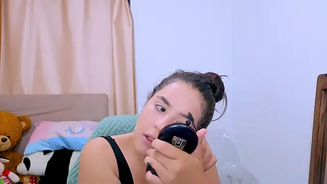 Snapshot of _alicia_z chatting on 02-06-26, 04:06 alicia z online show from 02-06-26, 04:06