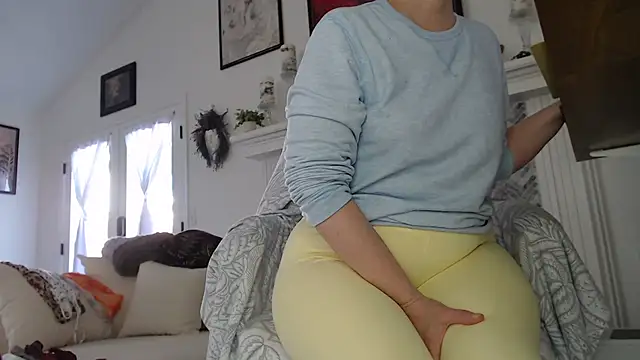 AuroraWillows online show from 01-05-26, 05:27