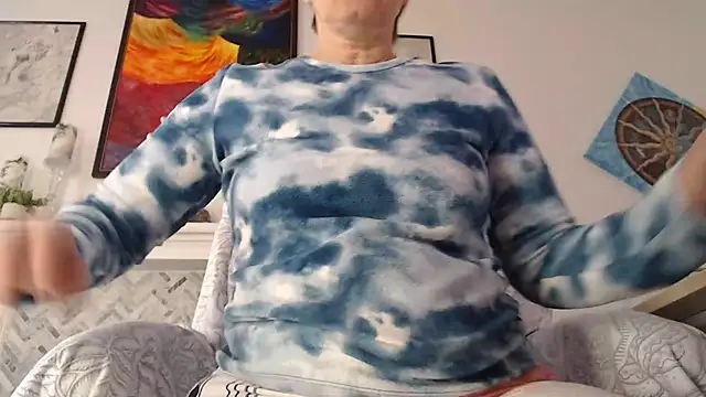 AuroraWillows online show from 02-02-26, 07:45