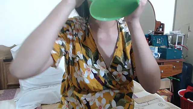 Snapshot of Beauty_Asian_Tina chatting on 12-18-25, 11:16 Beauty Asian Tina online show from 12-18-25, 11:16