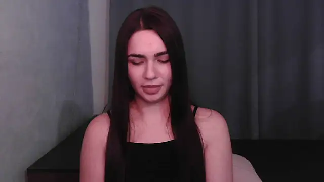 Snapshot of HannahMeid chatting on 12-09-24, 08:23 HannahMeid online show from 12-09-24, 08:23