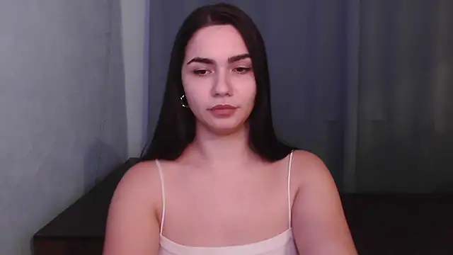 Snapshot of HannahMeid chatting on 12-10-24, 08:27 HannahMeid online show from 12-10-24, 08:27