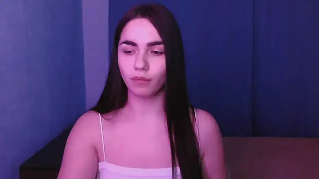 Snapshot of HannahMeid chatting on 01-06-25, 07:35 HannahMeid online show from 01-06-25, 07:35