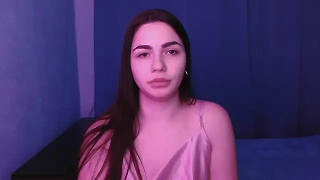 Snapshot of HannahMeid chatting on 02-11-25, 07:38 HannahMeid online show from 02-11-25, 07:38