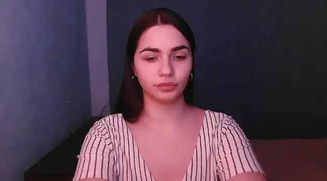 Snapshot of HannahMeid chatting on 02-19-25, 07:16 HannahMeid online show from 02-19-25, 07:16