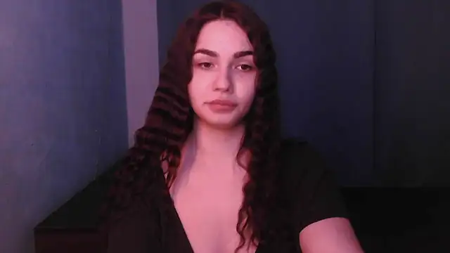 Snapshot of HannahMeid chatting on 03-05-25, 08:21 HannahMeid online show from 03-05-25, 08:21