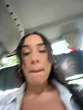 Snapshot of __IRIS__ chatting on 12-13-24, 03:00 IRIS online show from 12-13-24, 03:00