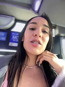 Snapshot of __IRIS__ chatting on 12-27-24, 03:59 IRIS online show from 12-27-24, 03:59