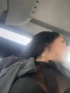 Snapshot of __IRIS__ chatting on 12-28-24, 09:19 IRIS online show from 12-28-24, 09:19