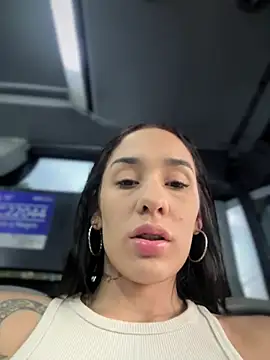 Snapshot of __IRIS__ chatting on 01-02-25, 11:16 IRIS online show from 01-02-25, 11:16