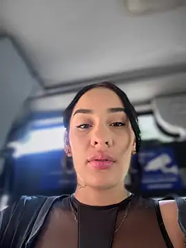 Snapshot of __IRIS__ chatting on 01-08-25, 04:11 IRIS online show from 01-08-25, 04:11