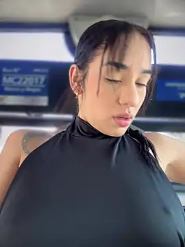 Snapshot of __IRIS__ chatting on 01-18-25, 04:10 IRIS online show from 01-18-25, 04:10