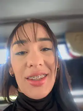 Snapshot of __IRIS__ chatting on 01-25-25, 03:30 IRIS online show from 01-25-25, 03:30