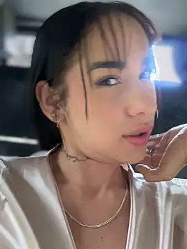 Snapshot of __IRIS__ chatting on 01-30-25, 04:24 IRIS online show from 01-30-25, 04:24