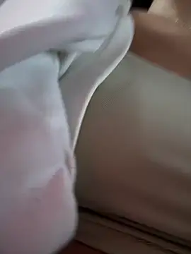 Snapshot of __IRIS__ chatting on 02-11-25, 06:33 IRIS online show from 02-11-25, 06:33