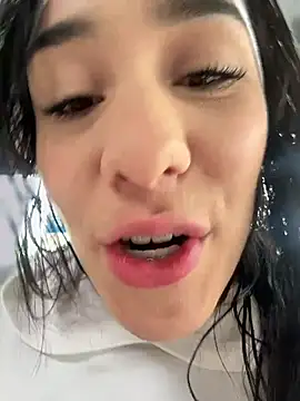 Snapshot of __IRIS__ chatting on 02-21-25, 03:43 IRIS online show from 02-21-25, 03:43