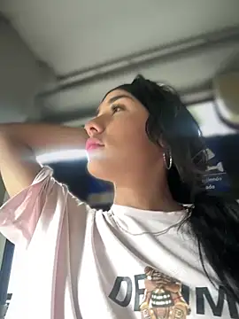 Snapshot of __IRIS__ chatting on 03-06-25, 06:37 IRIS online show from 03-06-25, 06:37