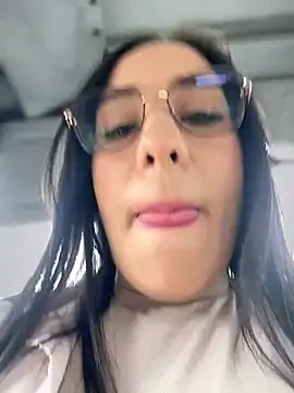 Snapshot of __IRIS__ chatting on 09-12-25, 02:39 IRIS online show from 09-12-25, 02:39