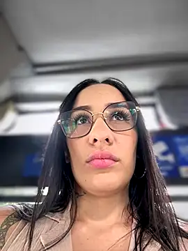 Snapshot of __IRIS__ chatting on 10-15-25, 02:28 IRIS online show from 10-15-25, 02:28