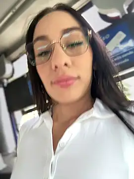 Snapshot of __IRIS__ chatting on 10-21-25, 01:56 IRIS online show from 10-21-25, 01:56