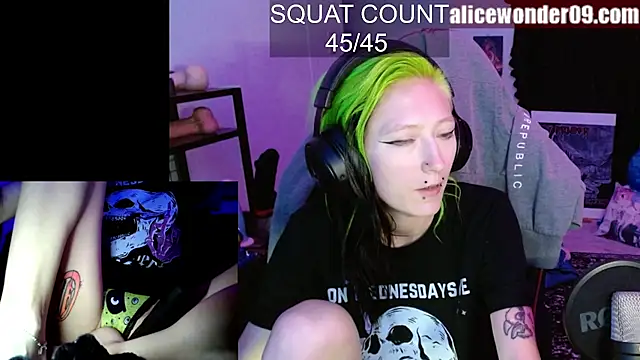 alicewonder09 online show from 10-23-25, 06:23