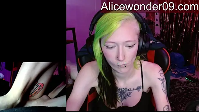 alicewonder09 online show from 02-05-26, 05:01
