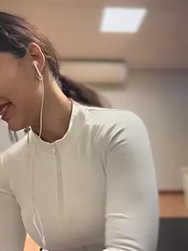 MistressBelleNoire online show from 12-21-24, 03:58