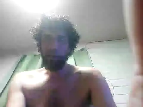 Snapshot of Hotcasados69 chatting on 12-20-24, 03:58 Hotcasados69 online show from 12-20-24, 03:58