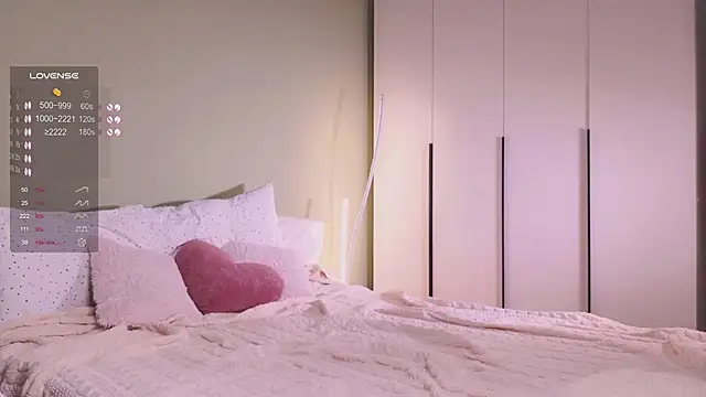 Rinas secret online show from 12-21-25, 07:37